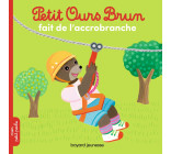 Petit Ours Brun fait de l'accrobranche